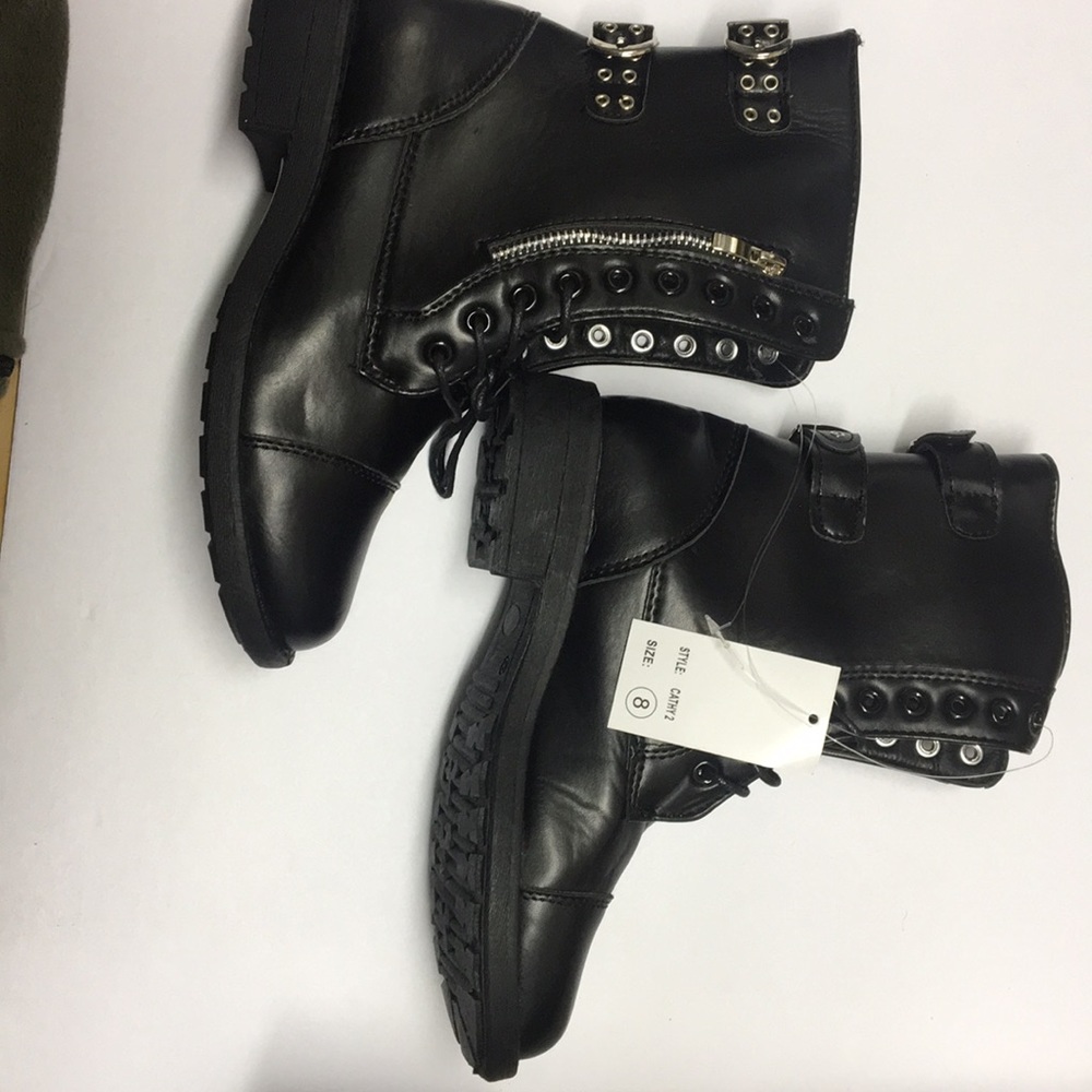 Epicstep Lace Up Woman’s Boots size 8